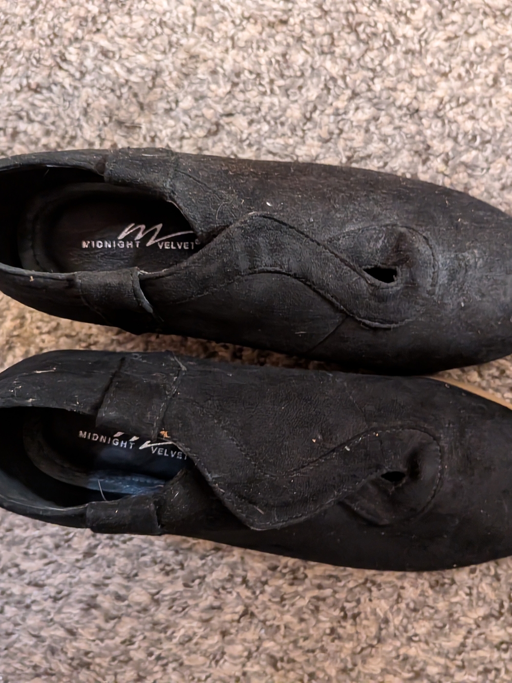 Midnight Velvet womans Black Slip-On Loafers with Curved Vamp